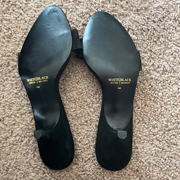 White House Black Market black suede leather kitten heel size 8 - Picture 8 of 8